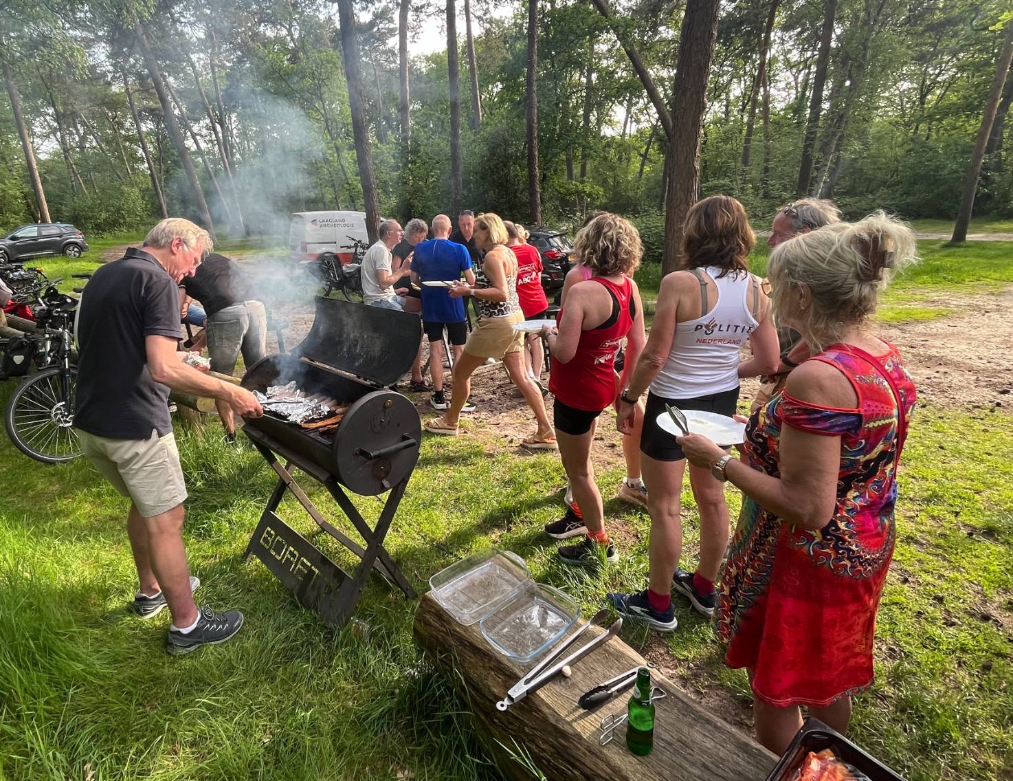 Een ouderwetse en geslaagde Pinksterbarbecue